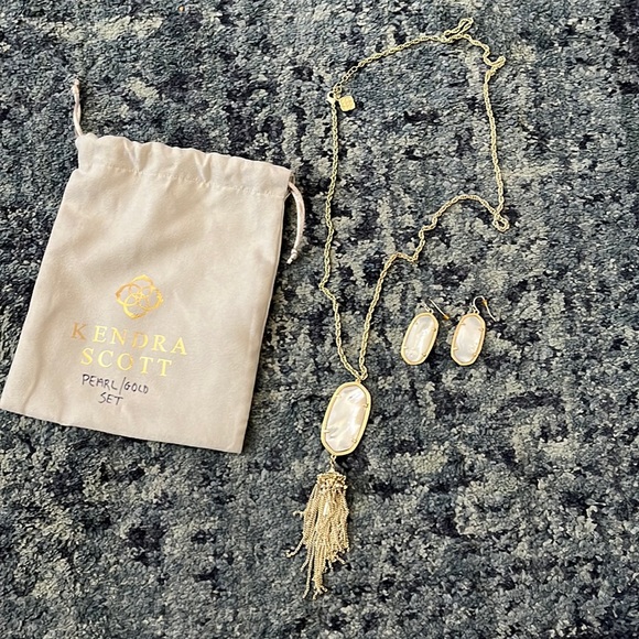 Kendra Scott Jewelry - Kendra Scott Pearl/Gold Set-Earrings & Necklace